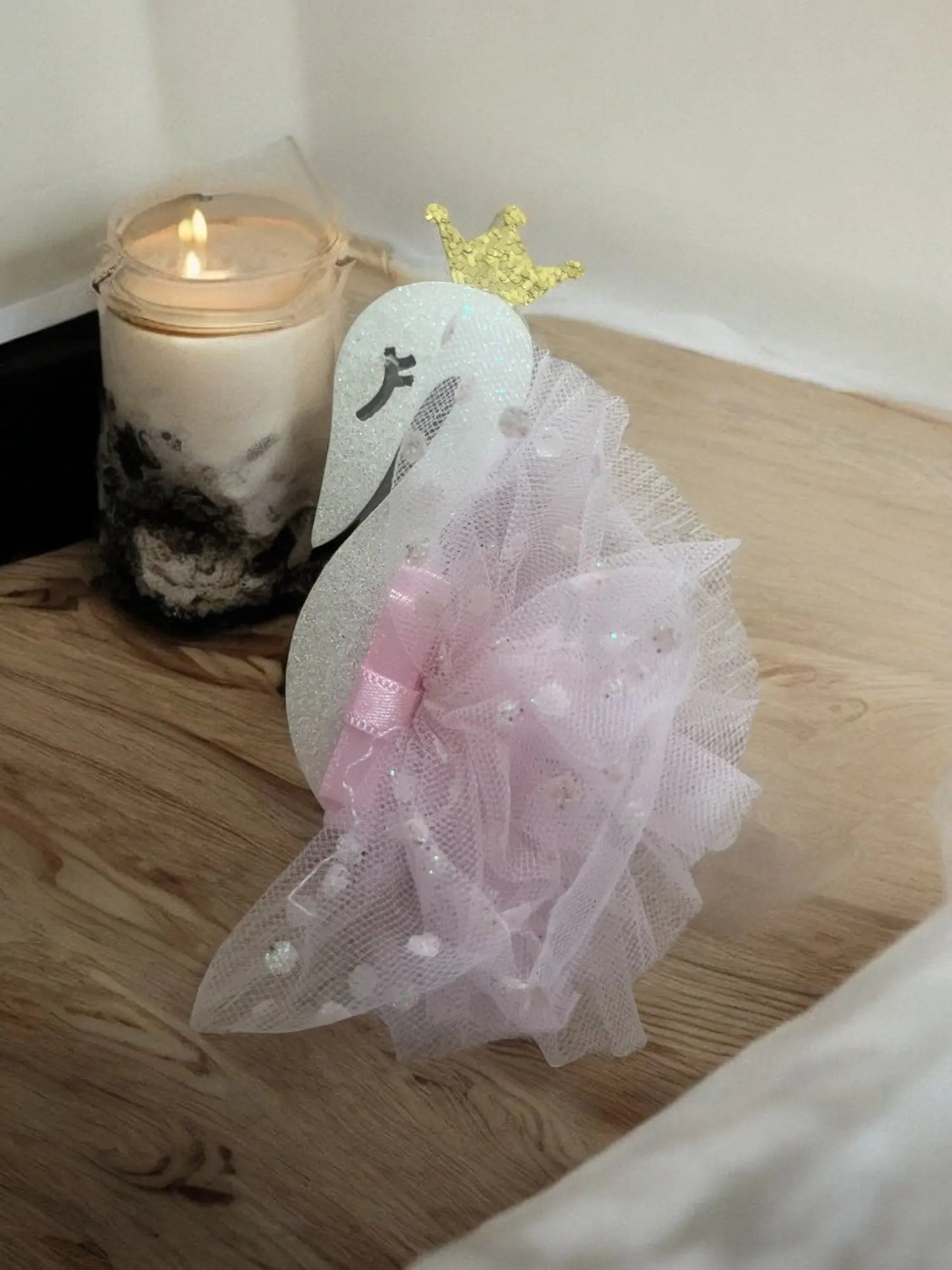 Broche cygne en tulle pailleté – Albane | Madame Jolie