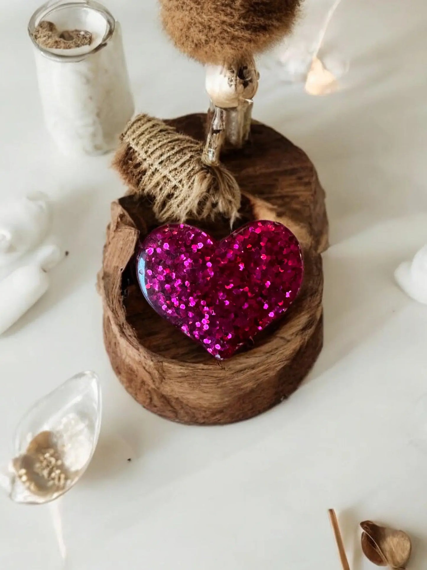 Broche Adèle Madame Jolie , Broche Madame Jolie Rose-foncé Broche